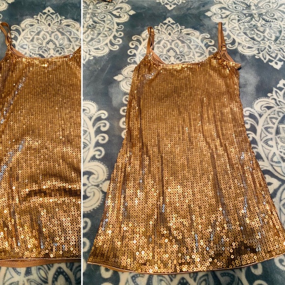 Charlotte Russe Tops - Gold sequin adjustable Tank top